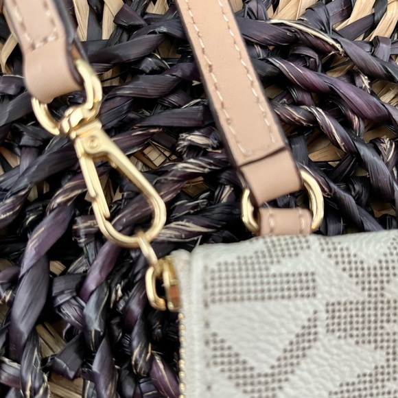Michael Kors Logo Wristlet- Vanilla Acorn - Picture 5 of 7